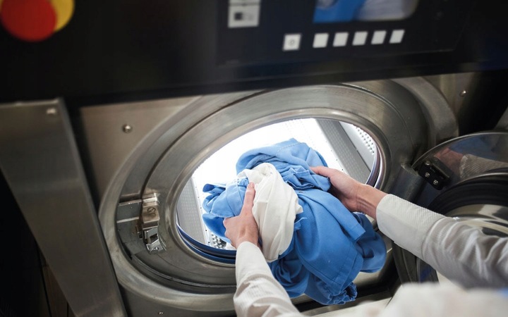 Lenor Proszek do prania Kolor Amethyst Blutentraum 3kg 50-100prań