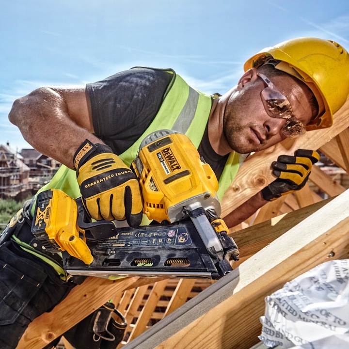 Gwoździarka bezszczotkowa 34° 50-90mm 18V 2x5Ah XR DeWalt DCN692P2-QW