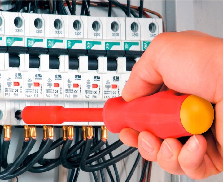 WKRĘTAKI ŚRUBOKRĘTY IZOLOWANE DLA ELEKTRYKA + PRÓBNIK NAPIĘCIA