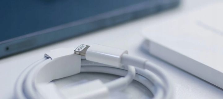 Kabel Przewód Oryginalny Apple USB-C - Lightning 1M Supercharger HIT