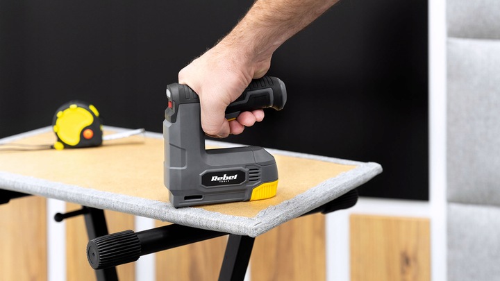 Zszywacz akumulatorowy gwoździarka 1,5Ah Rebel