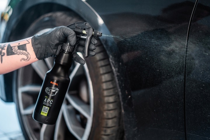 ADBL APC 1L UNIWERSALNY ŚRODEK CZYSZCZĄCY koncentrat do wnętrza nadwozia