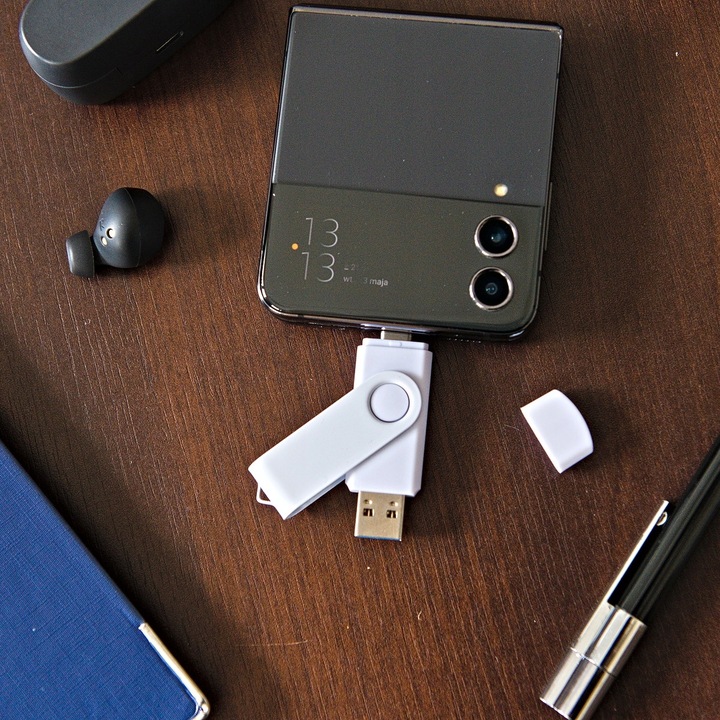 Pendrive prezent 64 GB 3.0 USB-C TYP C BIAŁY BEZ GRAWERA