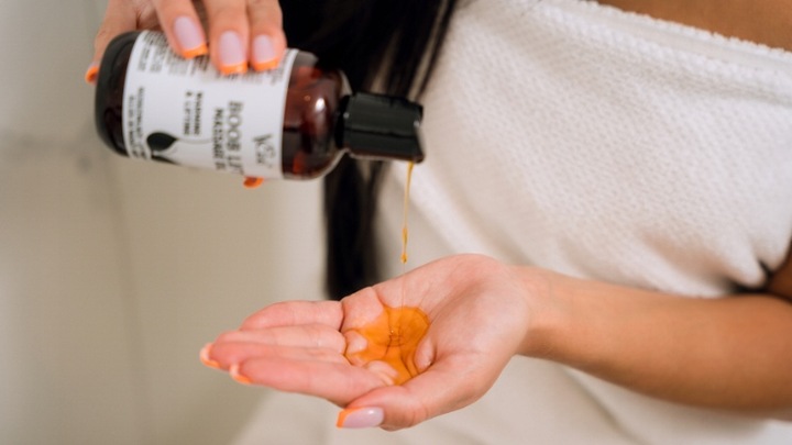 OLEJEK DO MASAŻU VCEE NATURALNY ROSE&LAVENDER 200 ML PRO