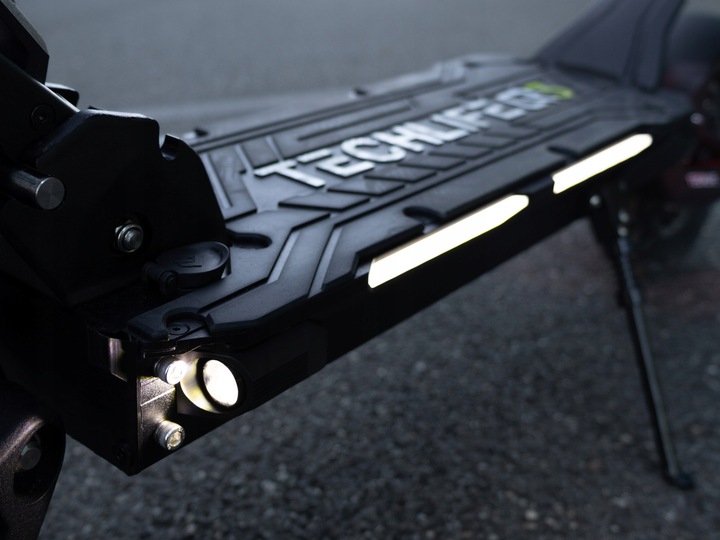 HULAJNOGA ELEKTRYCZNA TECHLIFE Q3 Z KONTROLĄ RODZIELSKĄ 1365W kukirin