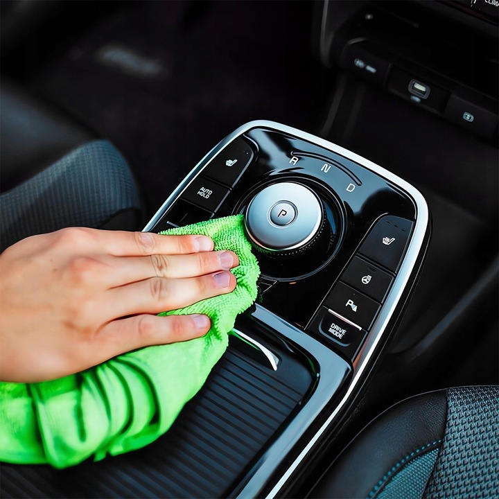 ZESTAW PASTA WOSK KOLORYZUJĄCY DO USUWANIA RYS NA RYSY Z LAKIERU CZARNEGO