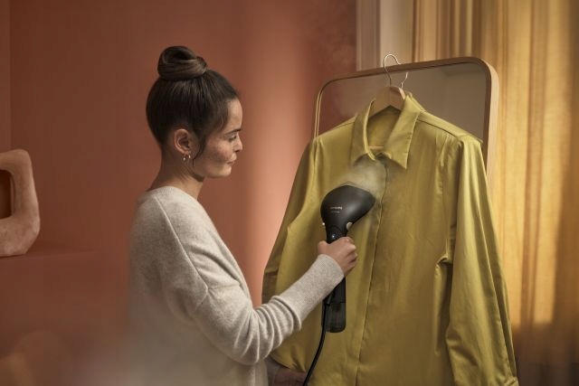 Parownica do ubrań steamer Philips STH7060/80