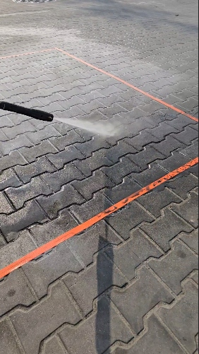 ZMYWACZ USUWANIE DO CIĘŻKICH PLAM OLEJOWYCH Z KOSTKI BRUKOWEJ PREPARAT 1 L