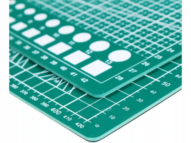 MATA DO CIĘCIA MODELARSKA SAMOGOJĄCA DWUSTRONNA A2 40x65cm SAMOREGENERUJĄCA