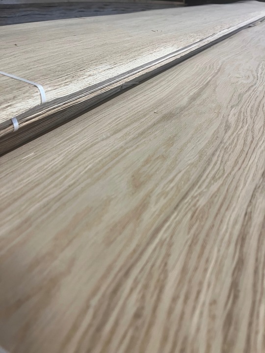 fornir naturalny dębowy Dąb Flader A klasa 0,6 mm 2,20 - 3,50 m