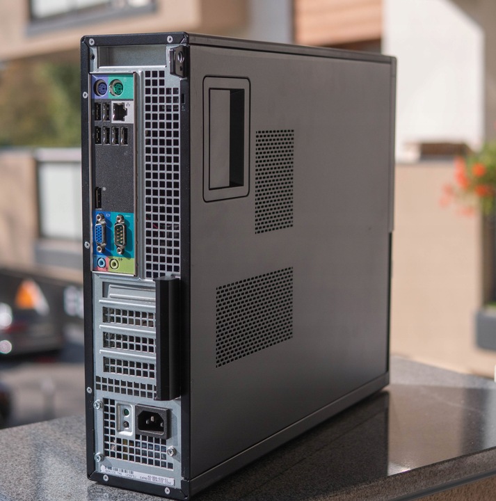 KOMPUTER DELL i3 8GB 128GB SSD WINDOWS 10