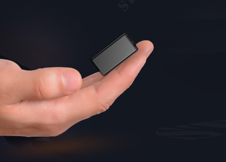 NAJMNIEJSZY MINI MAŁY DYKTAFON URUCHAMIANY NA GŁOS / DŹWIĘK