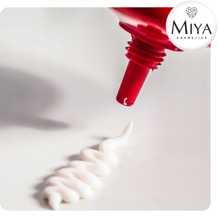 Krem Liftingujący Przeciwstarzeniowy z Retinolem Roślinnym All-in-one Miya