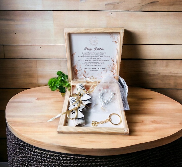 Pamiątka Komunii Świętej PREZENT Na Komunię Różaniec Brelok Pudełko