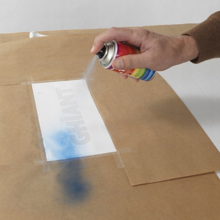 Farba Do Tkanin W Sprayu Ghiant Czarna 150 ml