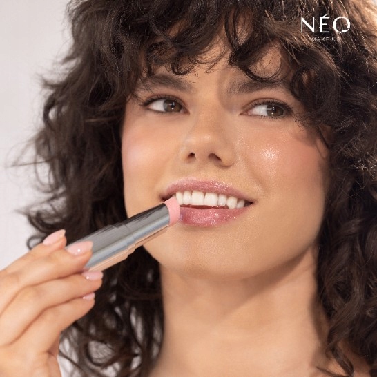 NEO MAKE UP Balsam do ust TRIPLE ACTION LIP BALM STICK GOOD BLUSH NUDE 02