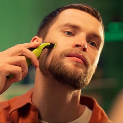 Golarka Philips OneBlade z ostrzem 360 i 3 nasadkami do zarostu