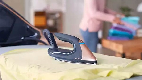 GENERATOR PARY ŻELAZKO PHILIPS PerfectCare 9000 Z KAMERĄ PSG9040/80