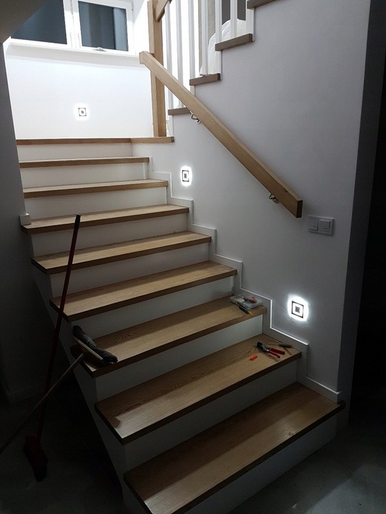 Lampka schodowa LED 230V oświetlenie schodowe 2W Z