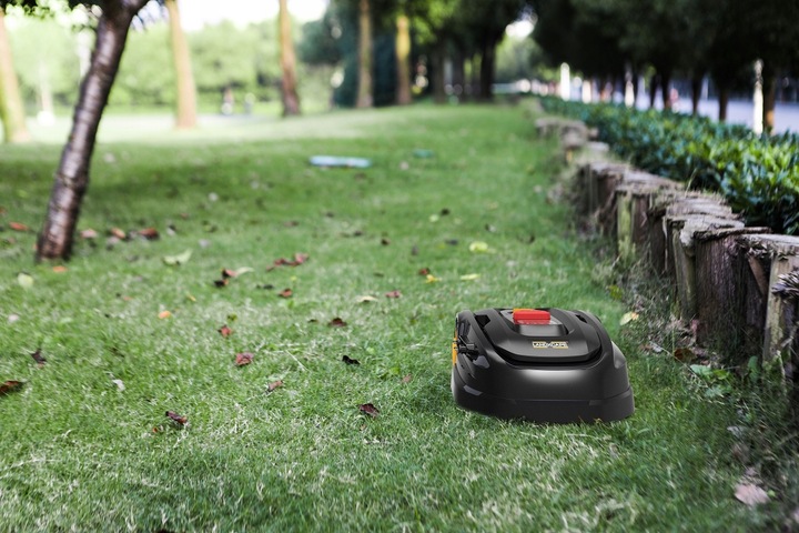 Robot koszący LandXCape LX796 400m2 20V 20-50mm