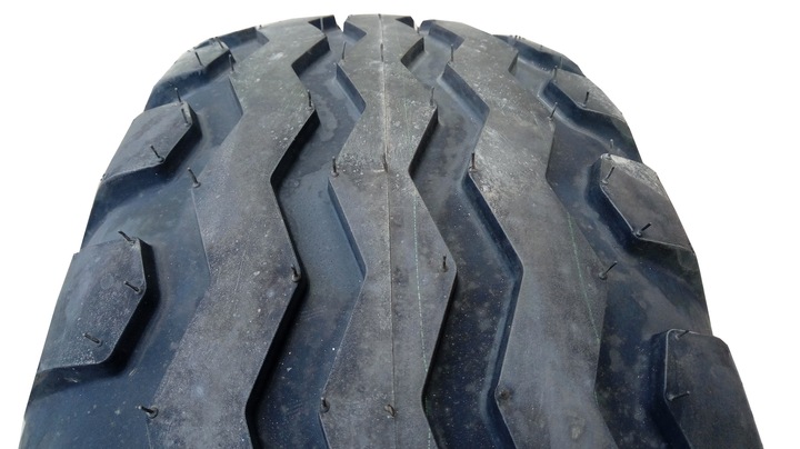 11.5/80-15.3 BKT AW909 10PR TL OPONA OPONY