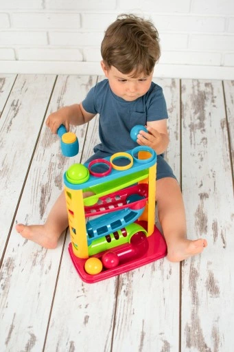 SMILY PLAY ZJEŻDŻALNIA Z PIŁECZKAMI i MŁOTKIEM 1+