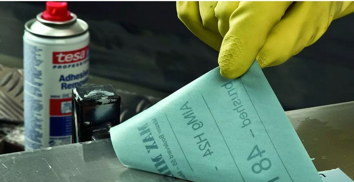 TESA Środek zmywacz w sprayu do usuwania kleju etykiet naklejek taśmy 200ml