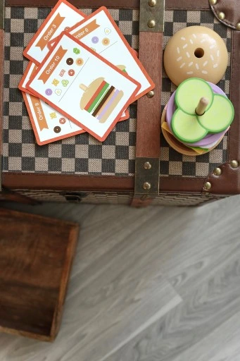 Restauracja Duży Drewniany Burger FSC WOOPIE GREEN