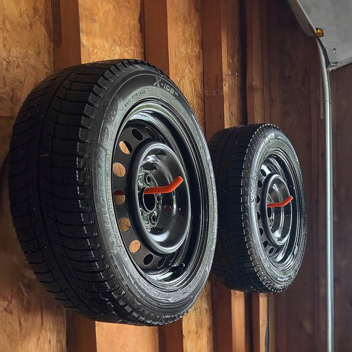 Komplet 4 uchwytów ściennych Maclean, max. obciążenie 60kg/1 uchwyt,