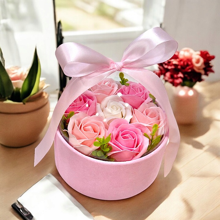 FLOWERBOX KWIATY MYDLANE BUKIET KWIATÓW W PUDEŁKU FLOWER BOX RÓŻE