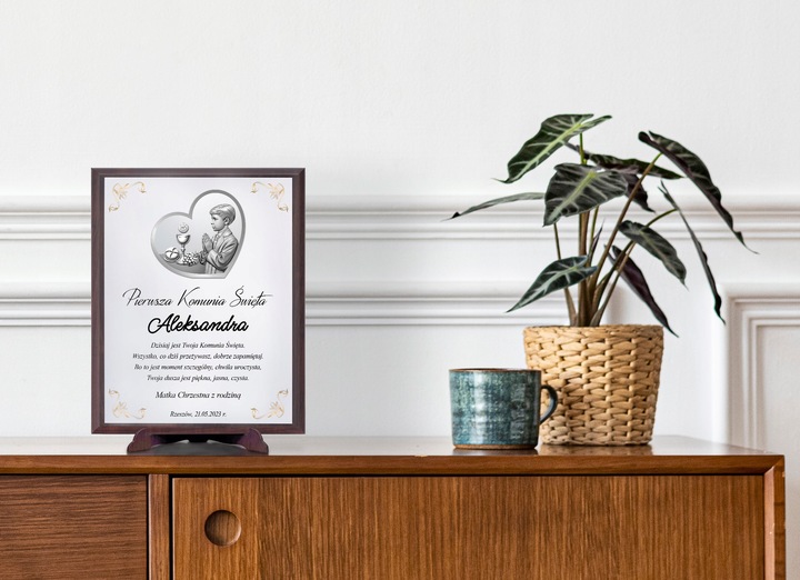 OBRAZEK PAMIĄTKA PIERWSZEJ KOMUNII ŚWIĘTEJ PREZENT NA KOMUNIĘ Z GRAWEREM