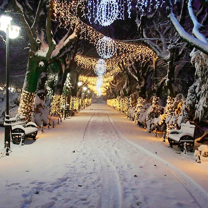 LAMPKI CHOINKOWE ŚWIĄTECZNE SOPLE Z EFEKTEM FLASH ZEWNĘTRZNE 15M 500 LED