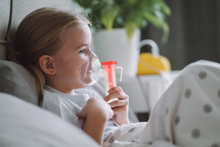 Inhalator NEBULIZATOR Pneumatyczno Tłokowy dla dzieci i dorosłych 130W