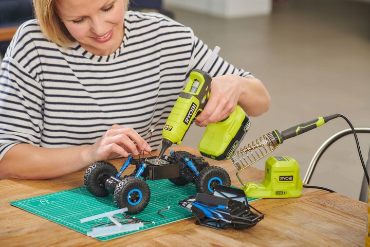 RYOBI AKUMULATOROWY PISTOLET DO KLEJU NA GORĄCO SZTYFTY 11-12mm RGL18-