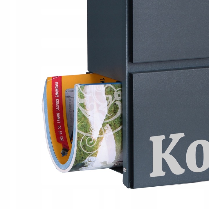 SKRZYNKA POCZTOWA NA LISTY GAZETY POCZTĘ Z NUMEREM DOMU NAZWĄ ULICY