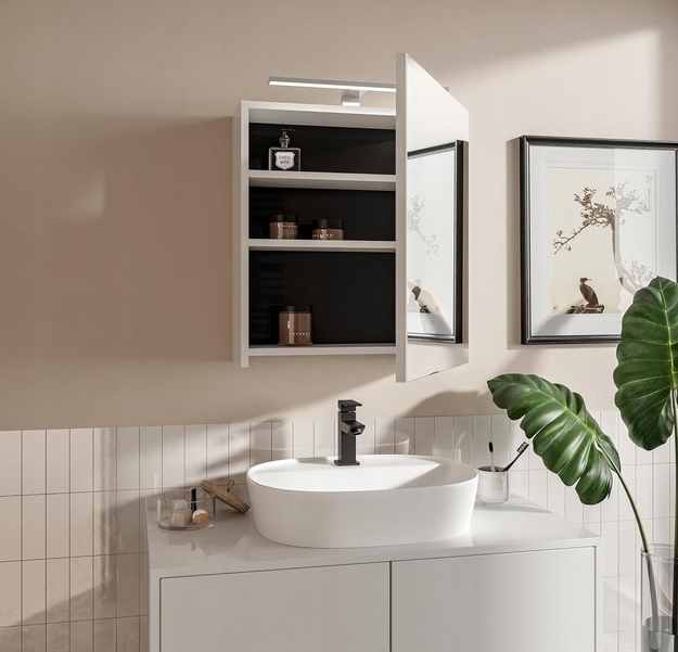 Szafka łazienkowa z lustrem i oświetleniem LED Szafka lustrzana do