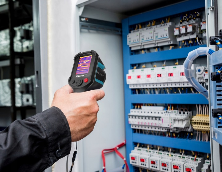 KAMERA TERMOWIZYJNA PRO –20 +550 USB-C 2.8" LCD ALARM CE ZAPIS ZDJĘĆ