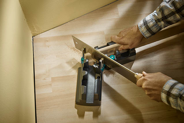 WOLFCRAFT Regulowana skrzynka uciosowa do listew przypodłogowych 100mm