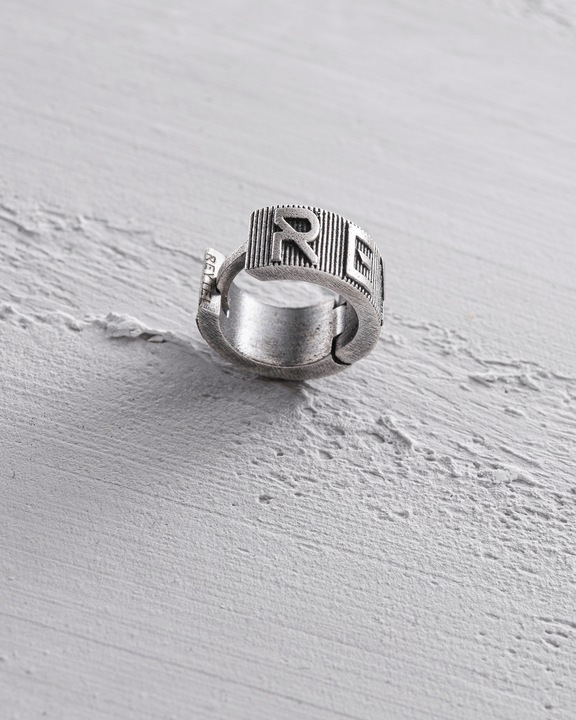 Srebrny kolczyk-kółko REYTEL