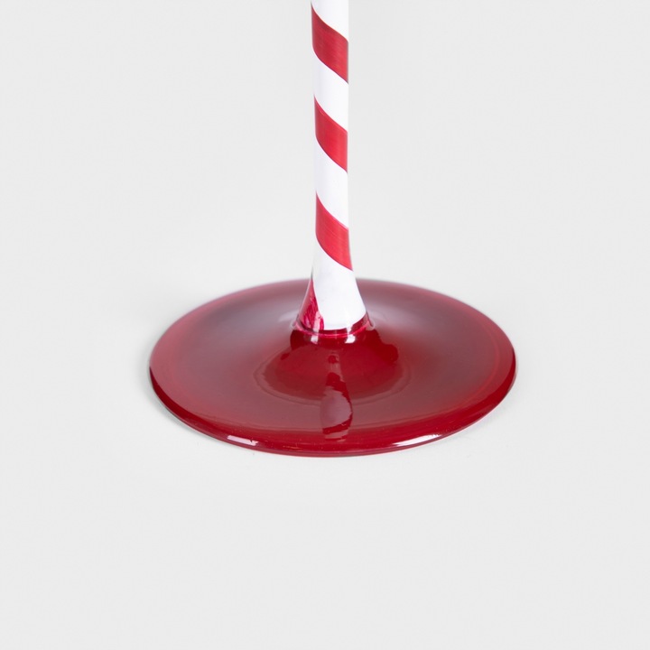 Kieliszek TWISTIES z czerwoną nóżką 0,58 l HOMLA