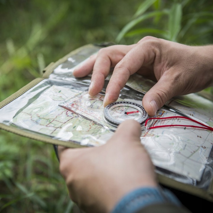 KOMPAS MAPOWY BUSOLA PRZEŹROCZYSTY FOSFORYZUJĄCY HELIKON KOMPAS SCOUT MK2