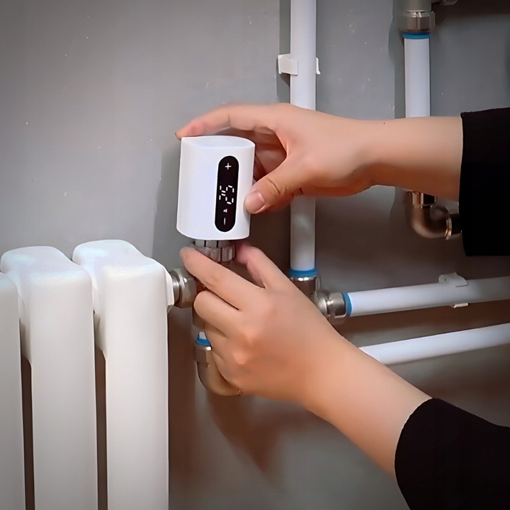 Inteligentny Termostat Zawór Głowica Grzejnikowy z LCD Smart Home Tuya WiFi