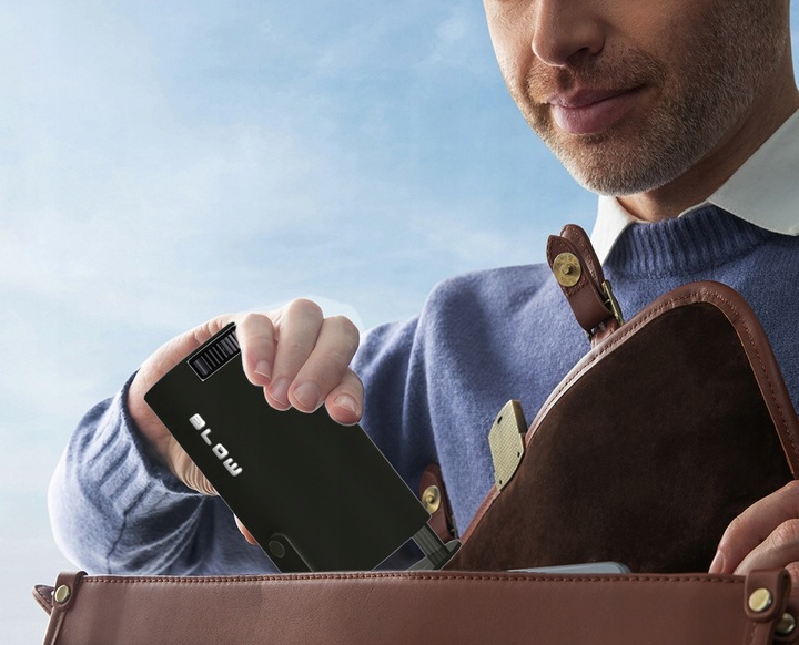 PRZENOŚNY PROJEKTOR OBROTOWY RZUTNIK GŁOŚNIK ANDROID SMART TV WIFI