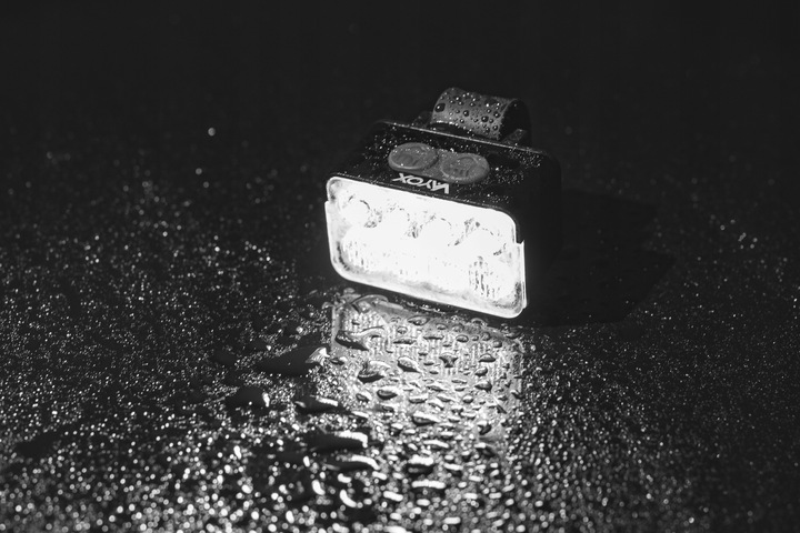 LAMPKA ROWEROWA PRZÓD 8xLED MOCNA JASNA 900LM OŚWIETLENIE ROWER USB-C VAYOX