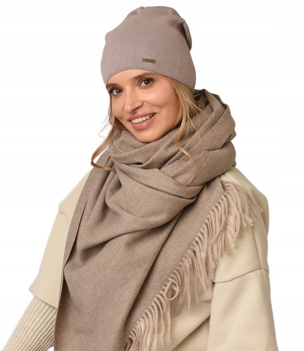 Jesienna CZAPKA damska nakrycie głowy polski producent latte gładka V3