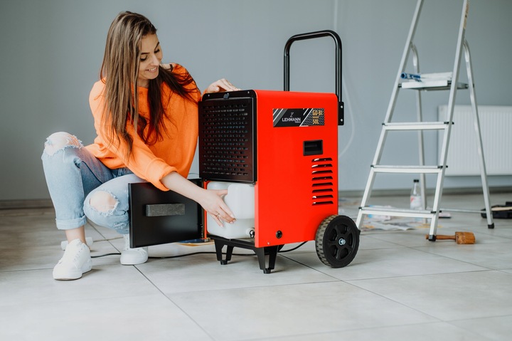 Osuszacz powietrza Wilgoci Pochłaniacz 50L / 24H Przemysłowy Budowlany