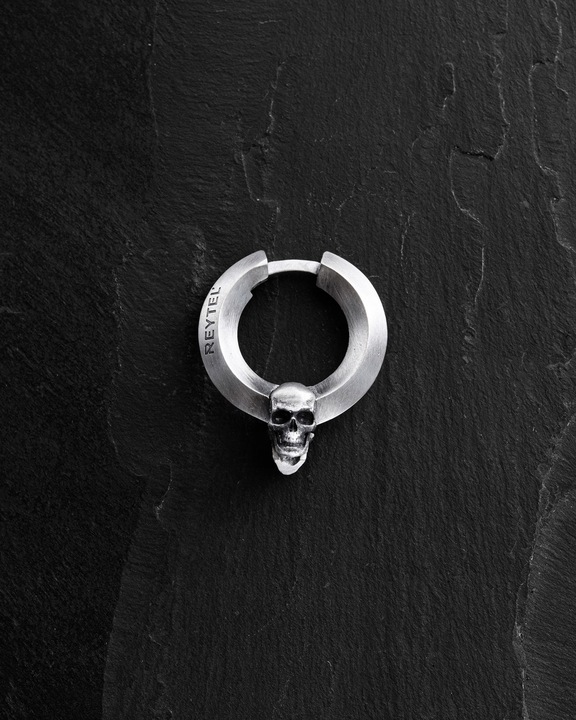 Srebrny kolczyk-kółko CALVARIA