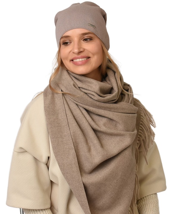 Jesienna CZAPKA damska nakrycie głowy polski producent latte gładka V3