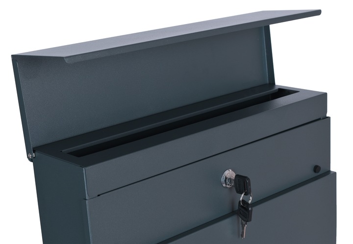 SKRZYNKA POCZTOWA NA LISTY GAZETY POCZTĘ Z NUMEREM DOMU NAZWĄ ULICY