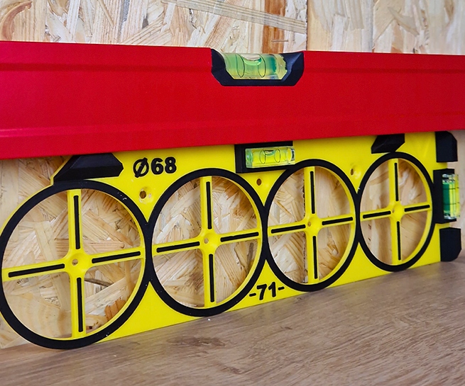 Szablon do wymiarowania otworów puszek elektrycznych gniazdek wzornik